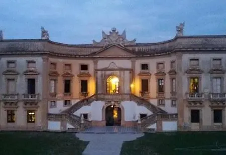 ベッド・アンド・ブレックファスト Antico Palazzo Baaria *